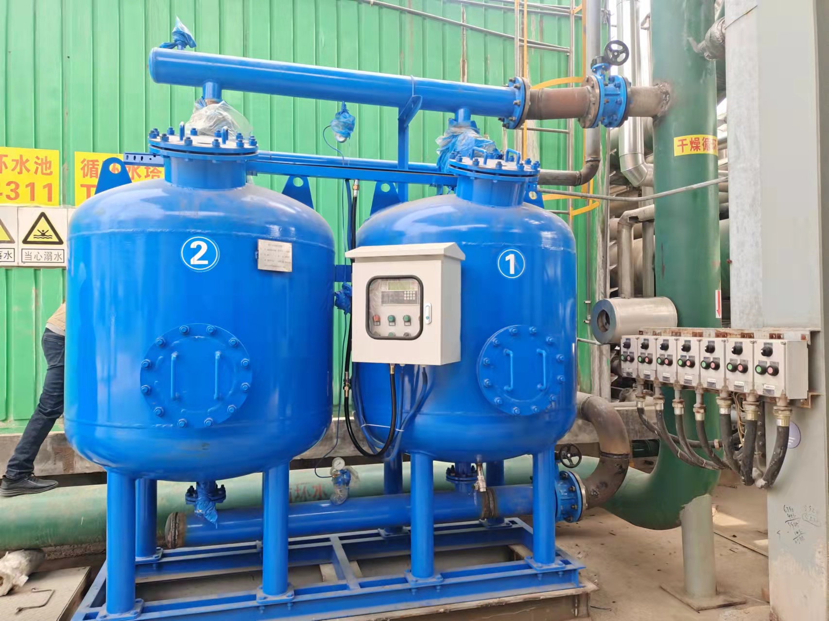 輕工業(yè)水處理大流量石英砂過(guò)濾器